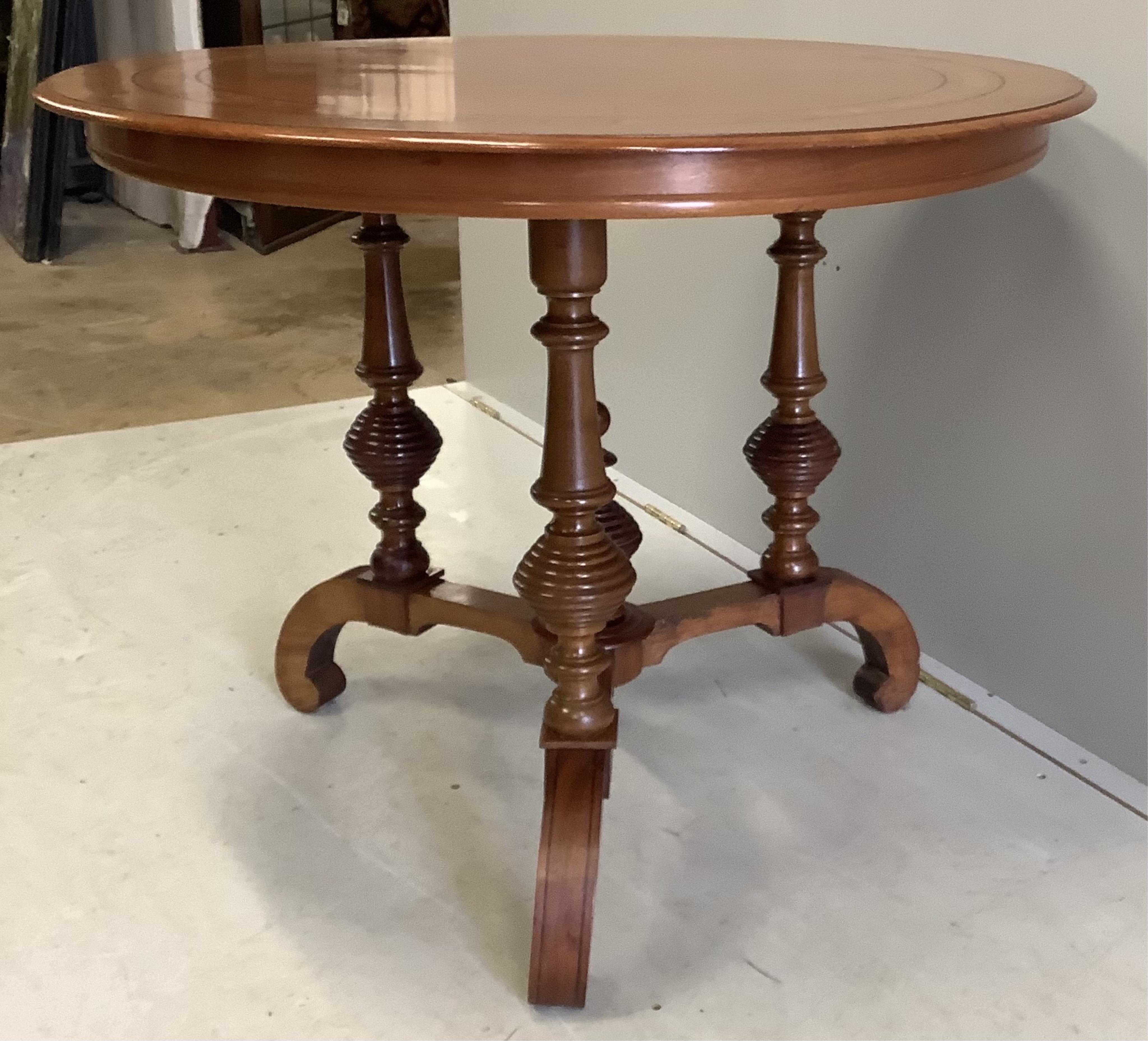 A 19th century Continental circular centre table, diameter 94cm, height 75cm. Condition - good